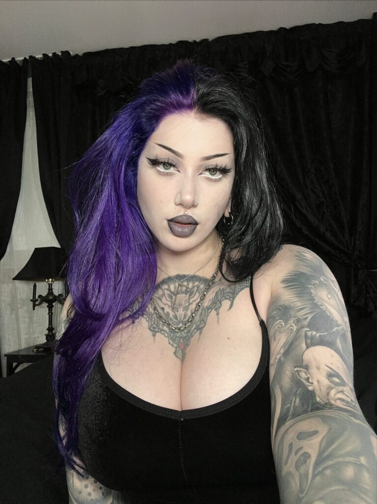 Photo of Raven, creator on OnlyFans with exclusive content