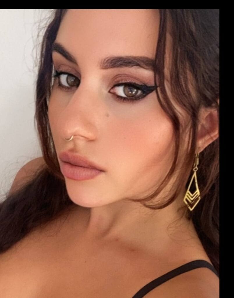 Photo of Nadia, creator on OnlyFans with exclusive content